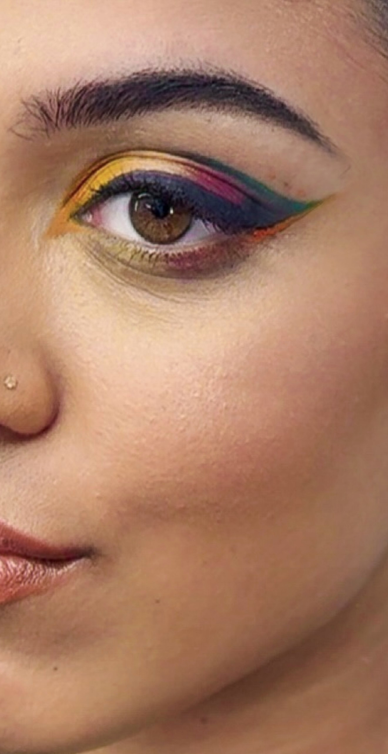 Detalle de maquillaje de ojos